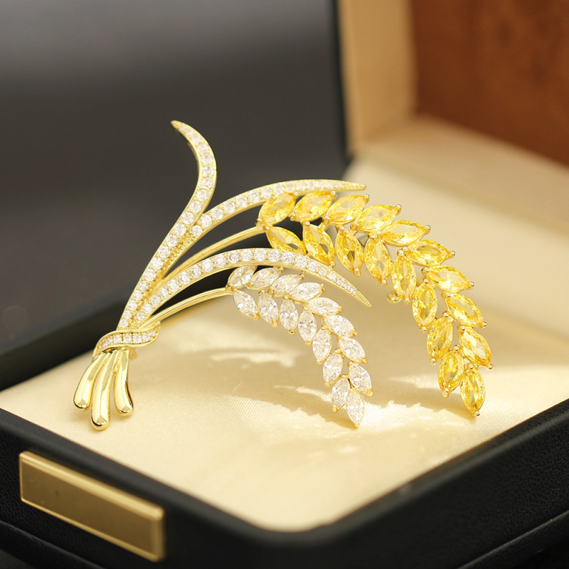 Broš - sintetički kubni cirkon, elektroplating, marka Yanyi, oblik cvijeta