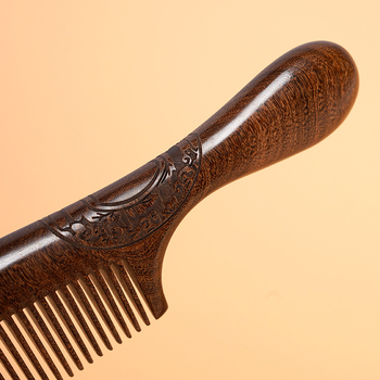 Masirajući češalj od sandalovog drveta – dvostrani, ukrašen rezbarijom, s finim zubima