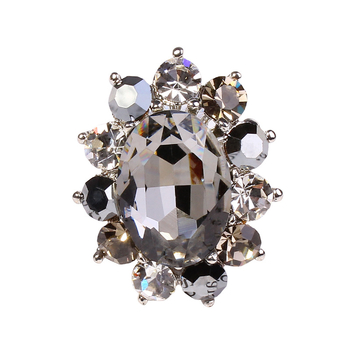 Broš u korejskom stilu s rhinestones – ženski cvjetni dizajn, ugradnja, kamenčići sa zlatnim premazom