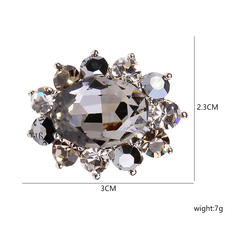 Broš u korejskom stilu s rhinestones – ženski cvjetni dizajn, ugradnja, kamenčići sa zlatnim premazom