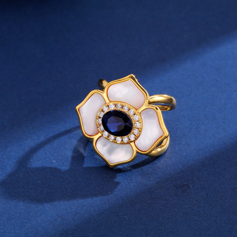 Réz virágos sálkapocs áttört mintával, elektroplattázott felülettel, nőies, egyszerű stílus