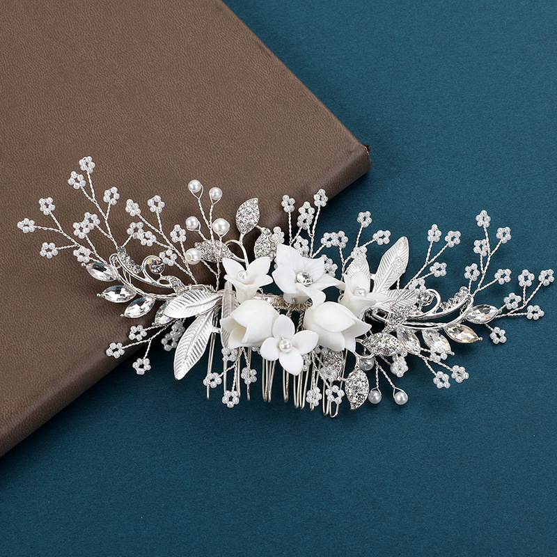 Сватбена щипка за коса с цвете от перли - ръчна изработка, 42 г, за прическа на кок