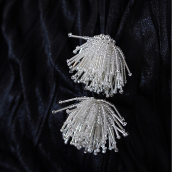 Ručno izrađena broš s cvijetom od perli i resicom – za žene, višestruka dekoracija dekolta, miješani materijali