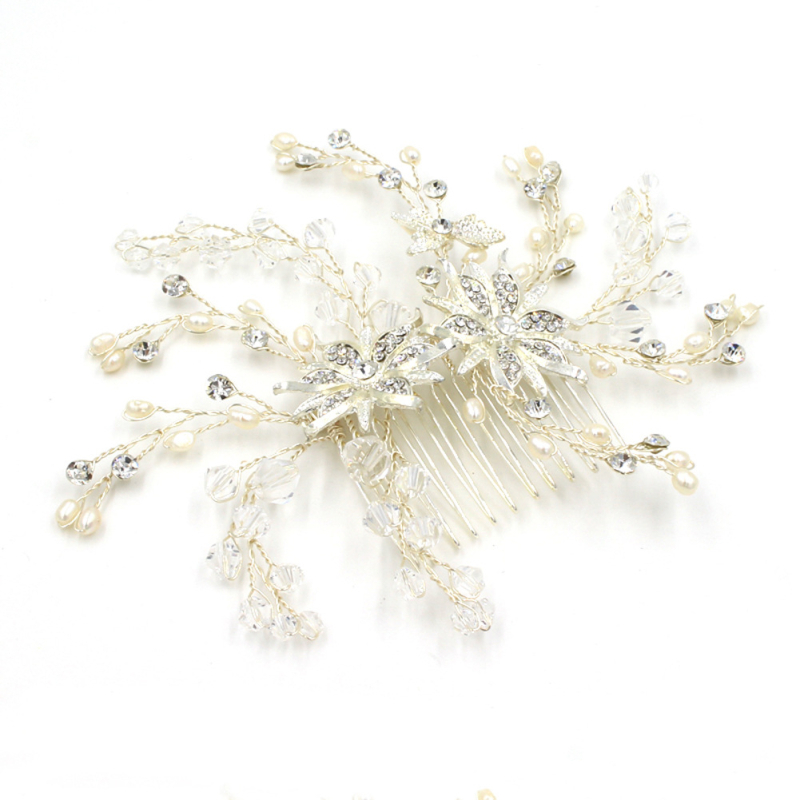 Esküvői fésű fémből, egyszerű női stílus, virágos dizájn fehér kristállyal
