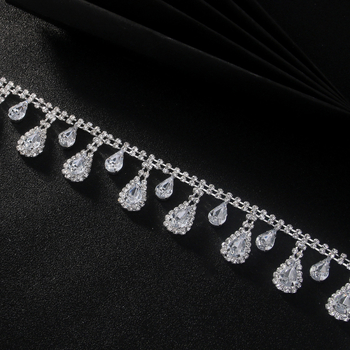 Koreai stílusú hajfésű csepp alakú strasszkövekkel, menyasszonyi hajdísz fehér kristályokkal, elektroplakolás