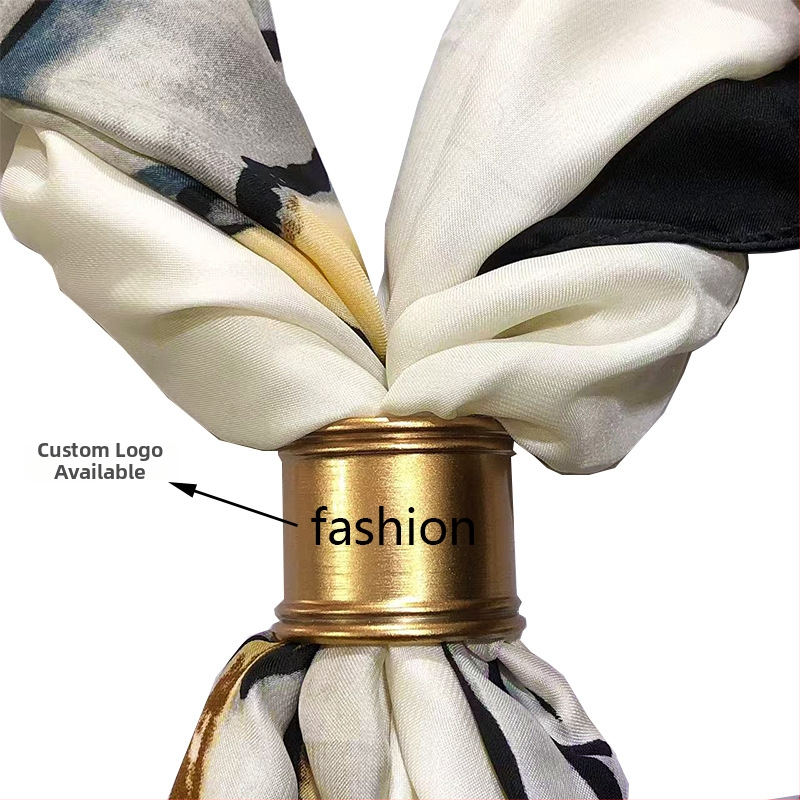 Šalles sprādze no zīda, cilindriska forma, cinka sakausējums, elektroplēšana, zeltaina iebūve, vienkāršs sievietes stils