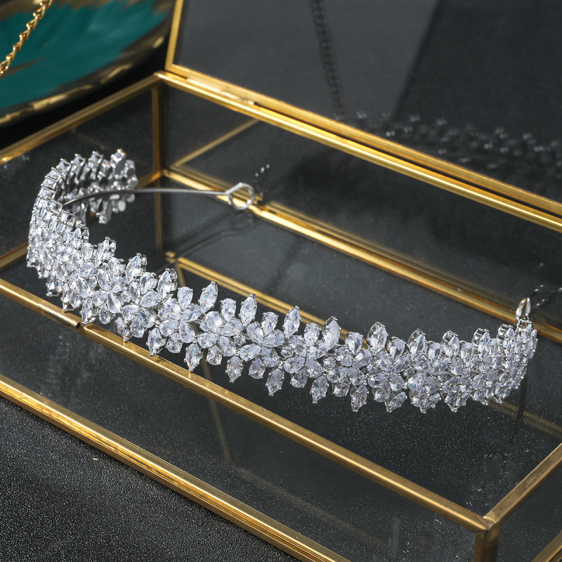 Vjenčana tiara s kristalima, ručno izrađena Platinum Rainbow, stil The Crown