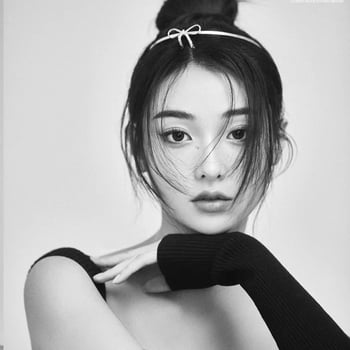 Krunasti dodatak za kosu, legirani metal, ručna izrada, individualno pakirano, Zima 2023