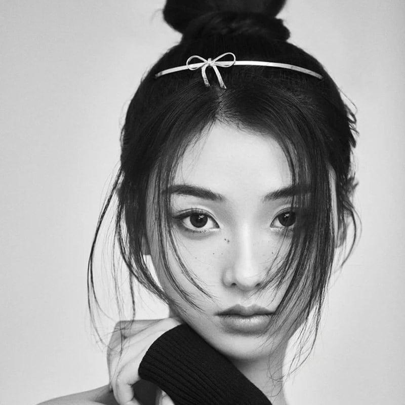 Krunasti dodatak za kosu, legirani metal, ručna izrada, individualno pakirano, Zima 2023