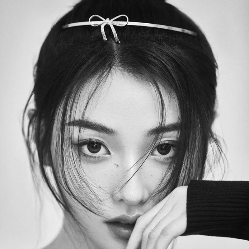 Krunasti dodatak za kosu, legirani metal, ručna izrada, individualno pakirano, Zima 2023