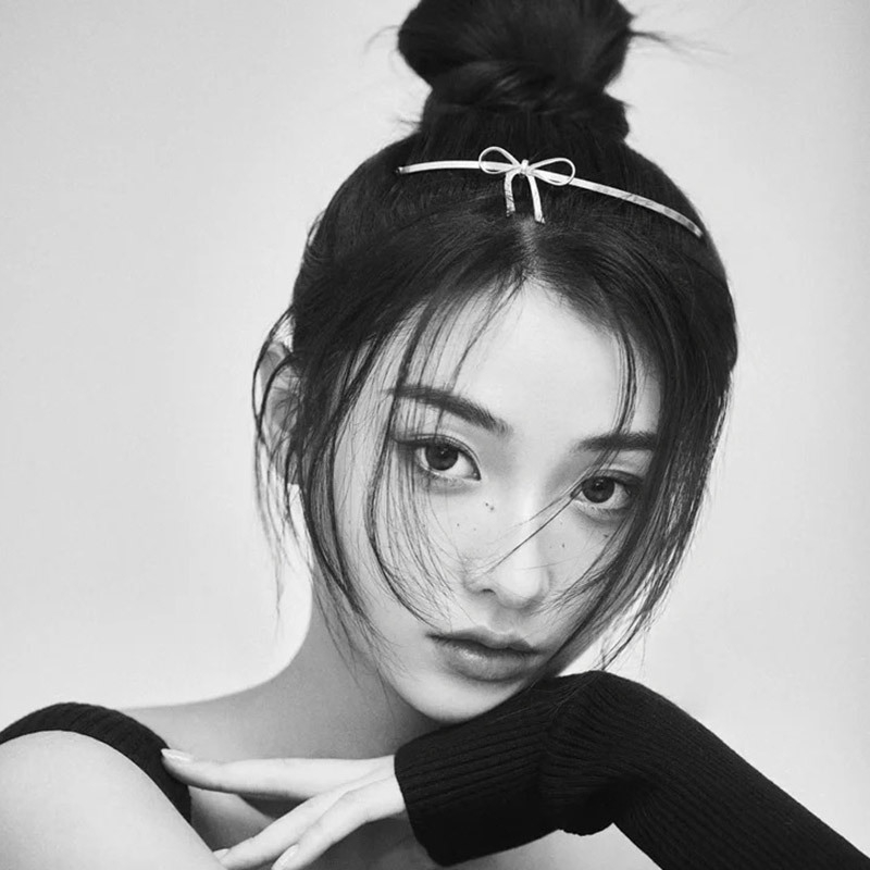 Krunasti dodatak za kosu, legirani metal, ručna izrada, individualno pakirano, Zima 2023