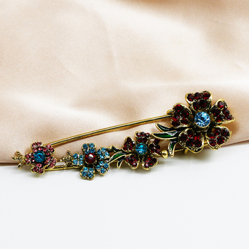 Брошка с цветя, сплав, инкрустирани изкуствени камъни, електроплакиране