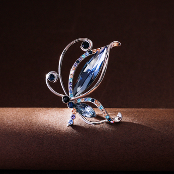 Broșă cu fluture pentru femei – accesoriu elegant pentru paltoane și eșarfe, aliaj de zinc, placare electrolitică, stil lux lejer, primăvara 2024