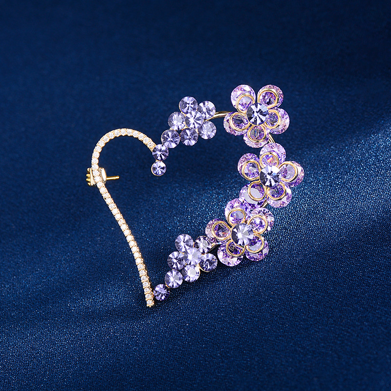 Broșă: cupru cu zirconiu încrustat; design inimă-flori; placare electrolitică; decorare, cadou