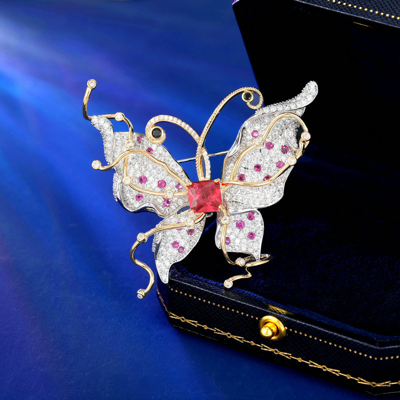 Broșă fluture din cupru cu zirconiu încrustat – accesoriu de modă decorativ și multifuncțional pentru femei