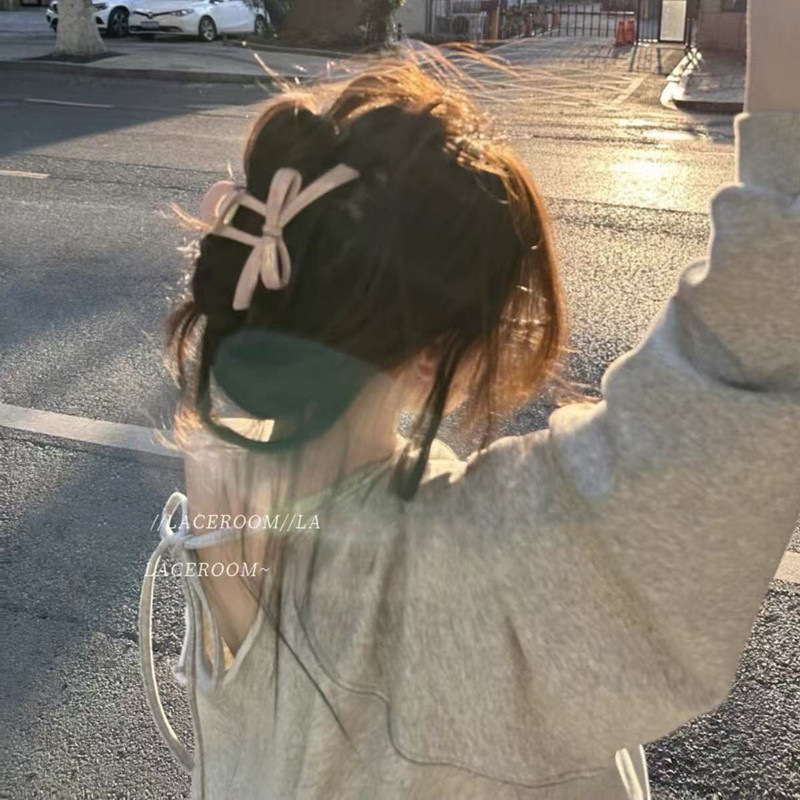 Ručna klipsa za kosu od plastike i smole s mašnicom — kod A209_, ljeto 2025, chic stil