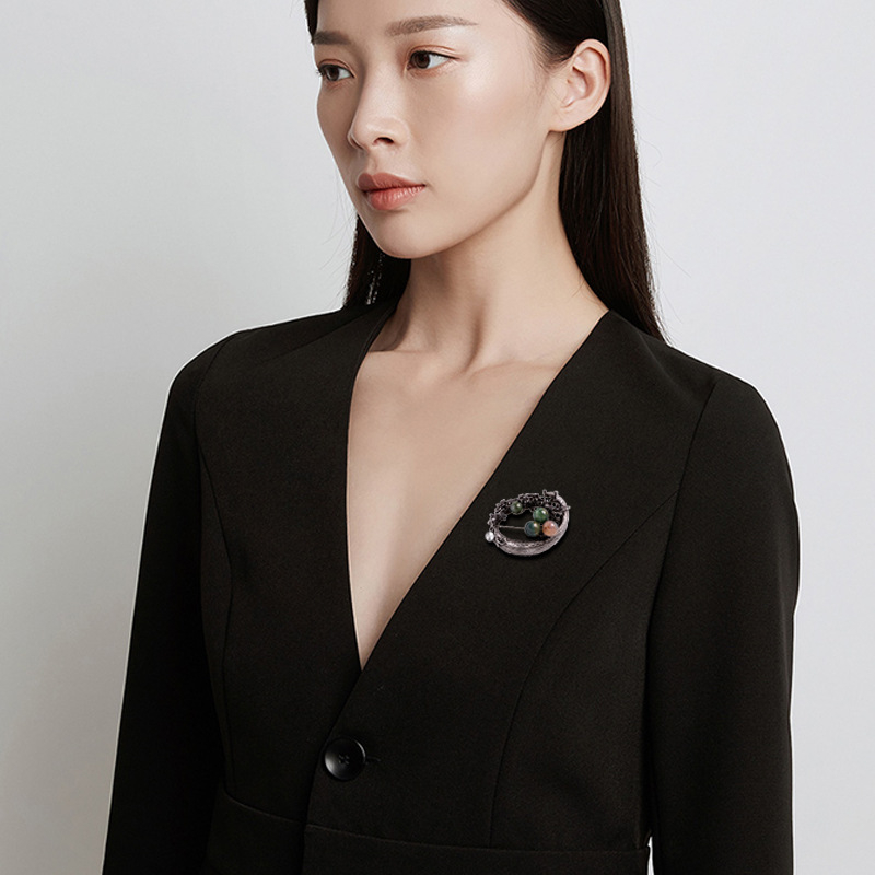 Broșă Yini din aliaj, flori și plante, cu pietre încrustate; utilizare dublă