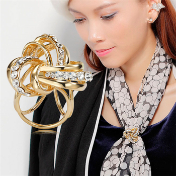 Broșă pentru eșarfă cu cataramă din trei inele, floare cu strasuri, aliaj, electroplating, accesoriu de modă pentru femei