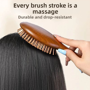 Szantálfából készült elliptikus alakú fésű, légpárnás masszázssal a fejbőrre és hajápolásra, hordozható