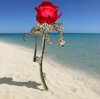 Broșă feminină din aliaj cu diamant, design floral natural, multifuncțională pentru paltoane și costume, iarnă 2023