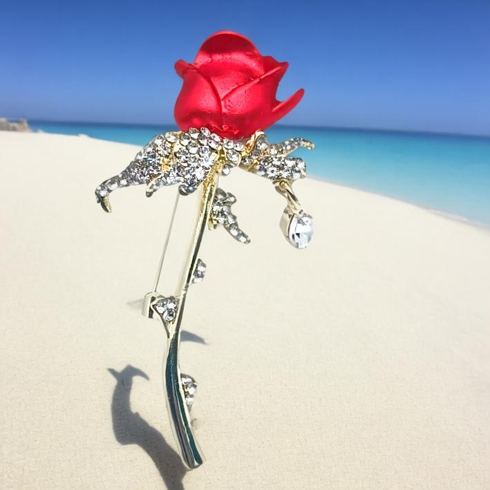 Broșă feminină din aliaj cu diamant, design floral natural, multifuncțională pentru paltoane și costume, iarnă 2023