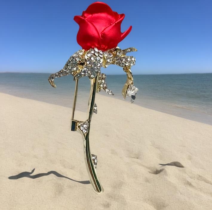 Broșă feminină din aliaj cu diamant, design floral natural, multifuncțională pentru paltoane și costume, iarnă 2023