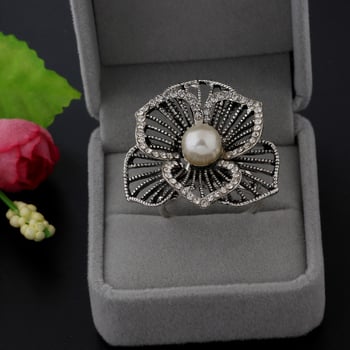 Broșă cu flori, strasuri și perle artificiale pentru eșarfă, din aliaj, placare electrolitică, mozaic de diamant