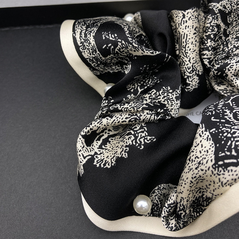 Inel de păr satin cu floare pentru coadă de cal – design original, stil îndrăzneț, finisaj Seiko