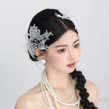 Käsitsi valmistatud pitsilillede juuksekaunistus pruutidele, lihtne naiselik stiil, kangamaterjal, kohandatav, suvi 2024.