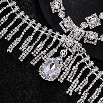 Fejdísz francia bojtokkal, egzotikus stílus, rhinestone (Nyár 2025; Anyag: kristály; Stílus: egzotikus; Feldolgozás: gyémántokkal kirakott; Modell: YPQFJ2351)