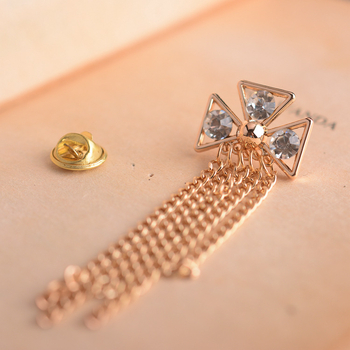 Broșă cu lanț cu ciucuri, stil coreean, aliaj, zirconiu, finis diamant, Sirius