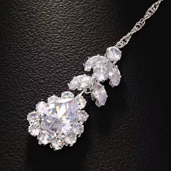 Krištáľová vlasová retiazka - exotický ženský štýl (Materiál: krištáľ; Spracovanie: elektroplating; Balenie: individuálne balené; Uvoľnenie: jeseň 2025)