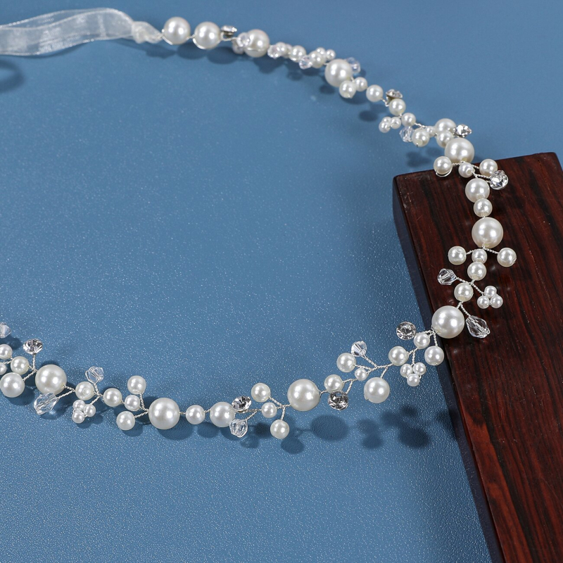 Bandă pentru păr în stil coreean, cu perle și cristale - design în val