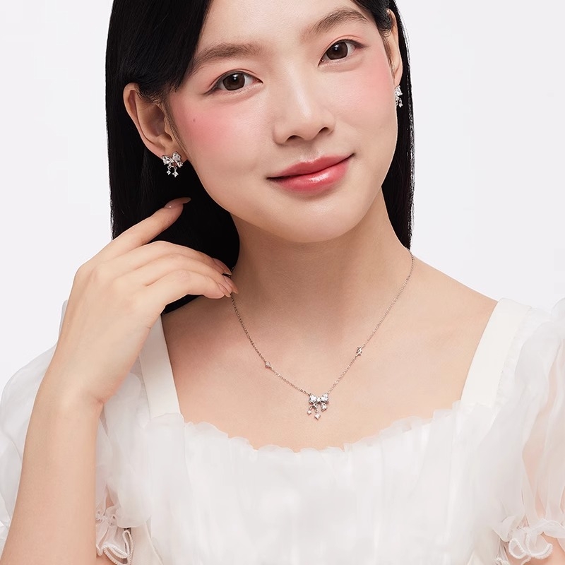 Náhrdelník zo striebra 925, prívesok v tvare srdca a mašličky, reťaz s krížom, ľahký luxusný štýl pre ženy