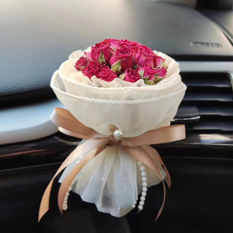 Difuzor auto de aromă cu buchet uscat de trandafiri eterni – decor auto și cadou pentru nuntă sau zi de naștere