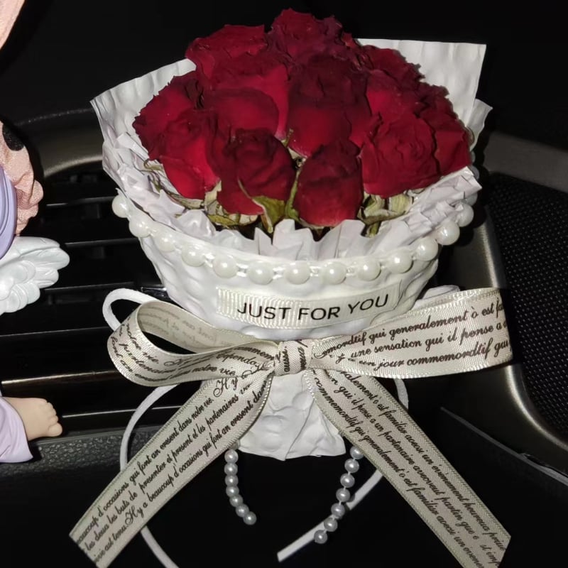 Difuzor auto de aromă cu buchet uscat de trandafiri eterni – decor auto și cadou pentru nuntă sau zi de naștere