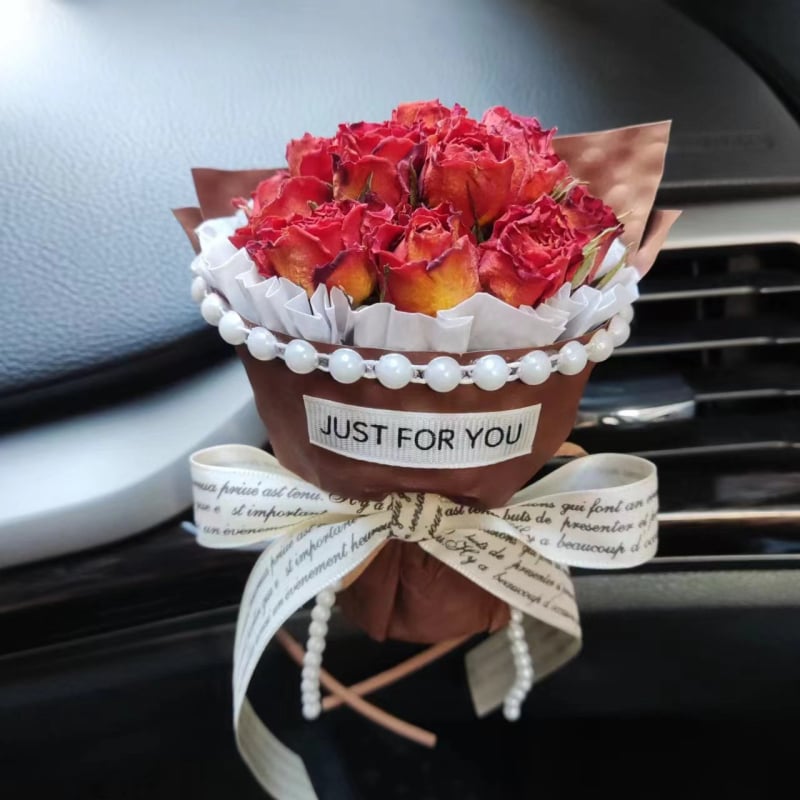Difuzor auto de aromă cu buchet uscat de trandafiri eterni – decor auto și cadou pentru nuntă sau zi de naștere