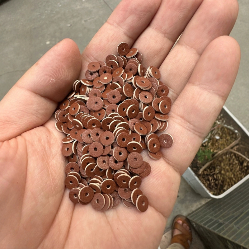 Crvene dvostrane distančice za DIY nakit od umjetne kože