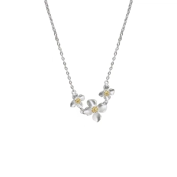 Colier Gardenia pentru femei — cupru cu zirconiu, finisaj vintage uzat, formă florală, lanț încrucișat, pandant din cupru încrustat cu zirconiu