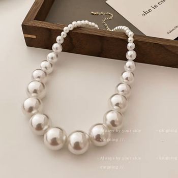 Náhrdelník v kórejskom štýle s imitáciou perál, leštený povrch, perlenný reťaz, prívesok z perleťovej mušle