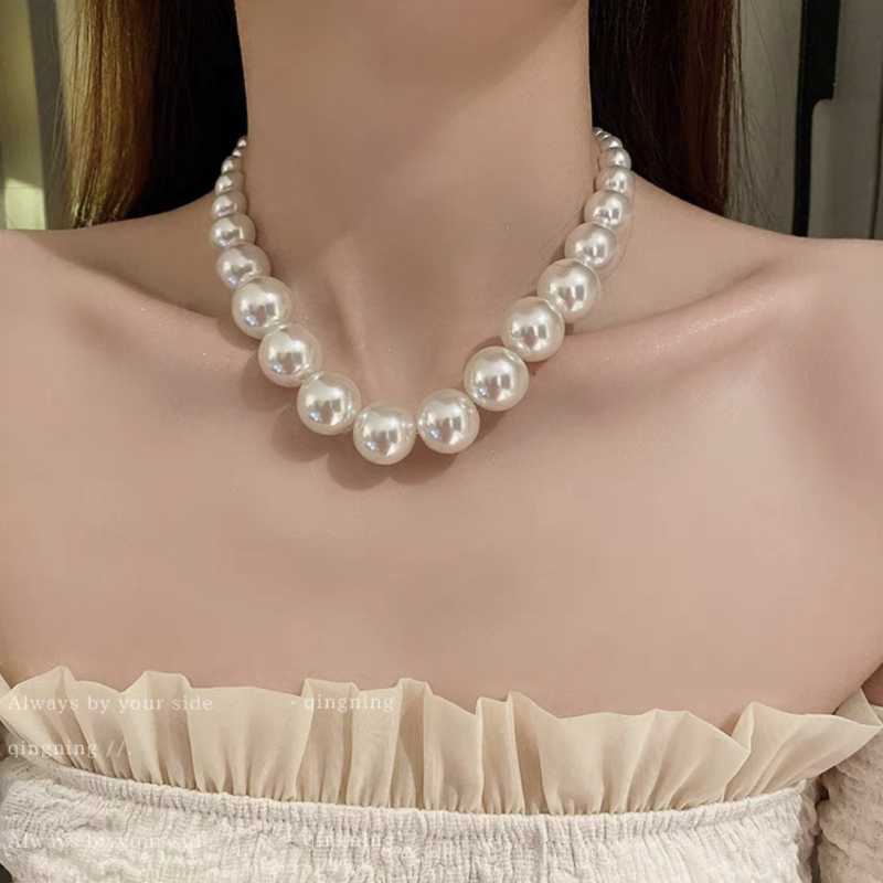 Náhrdelník v kórejskom štýle s imitáciou perál, leštený povrch, perlenný reťaz, prívesok z perleťovej mušle