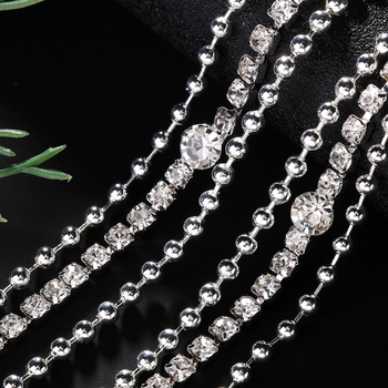 Kūno grandinė moterims, lašinio formos krištalai, elektroplatinavimo lydinio įsodinti dirbtiniai akmenys, su atvira nugara, daugiasluoksis dizainas vakariniams drabužiams