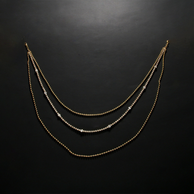 Kūno grandinė moterims, lašinio formos krištalai, elektroplatinavimo lydinio įsodinti dirbtiniai akmenys, su atvira nugara, daugiasluoksis dizainas vakariniams drabužiams