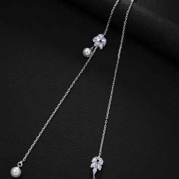 Ogrlica s leđnom lancem u obliku lista, bijeli rhinestones kristali, umetak od legure s umjetnim dragim kamenjem, bakrena podstava, jednostavan stil, vjenčani nakit