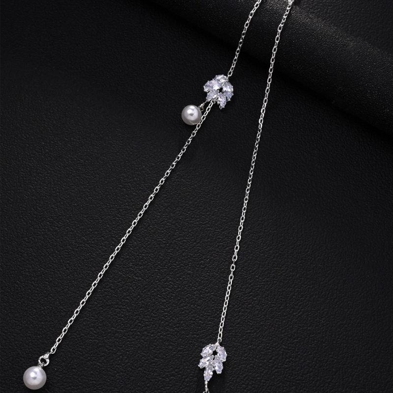 Ogrlica s leđnom lancem u obliku lista, bijeli rhinestones kristali, umetak od legure s umjetnim dragim kamenjem, bakrena podstava, jednostavan stil, vjenčani nakit