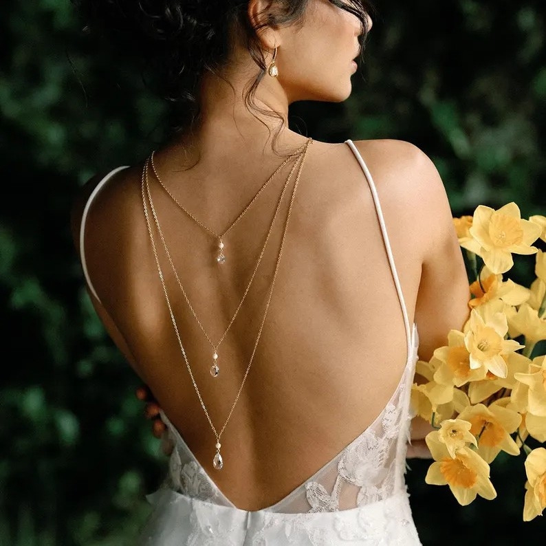 Ogrlica s leđnim lancem i kristalom – srebro 925, elektroplating, ukras leđa