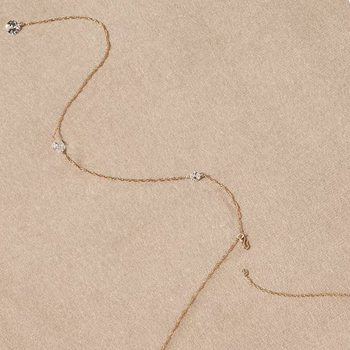 Lanț pentru corp cu strasuri și ciucuri – lanț de spate pentru mireasă, design geometric simplu, placare electrolitică din cupru cu inserții de cristale albe