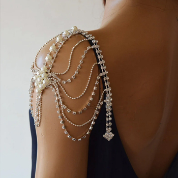 Раменна верижка с пискюл от перли, вълнообразен инлей с ринстоун, сплавна основа, електроплатиране