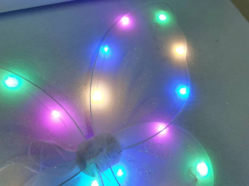 Φτερά Αγγέλου για την πλάτη – νάιλον, ημιχειροκίνητη/ημιμηχανική επεξεργασία, δυνατότητα προσαρμογής, μάρκα Chasing