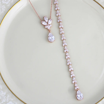 Hátsó testlánc levél alakú kristályokkal (Elektroplatírozás; Anyag: kristály; Bevonat: platina/fehérarany kövekkel; Forma: levél; Márka: JL)